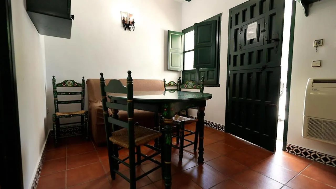 Aparthotel El Canuelo Monturque
